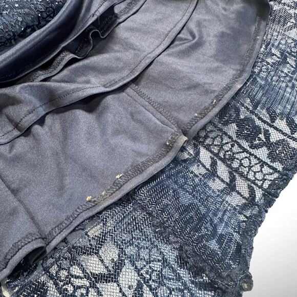 Mac Duggal Embroidered Long Sleeve V Neck Trumpet Gown Dress Sz 10 Midnight Blue - Picture 13 of 14